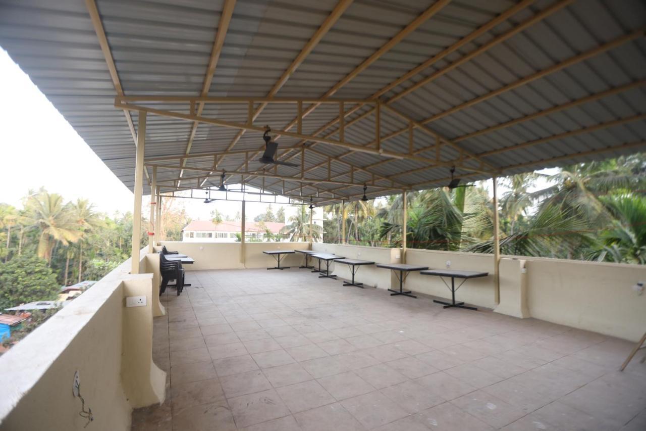 Shree Swami Samarth Resort Diveāgar Buitenkant foto