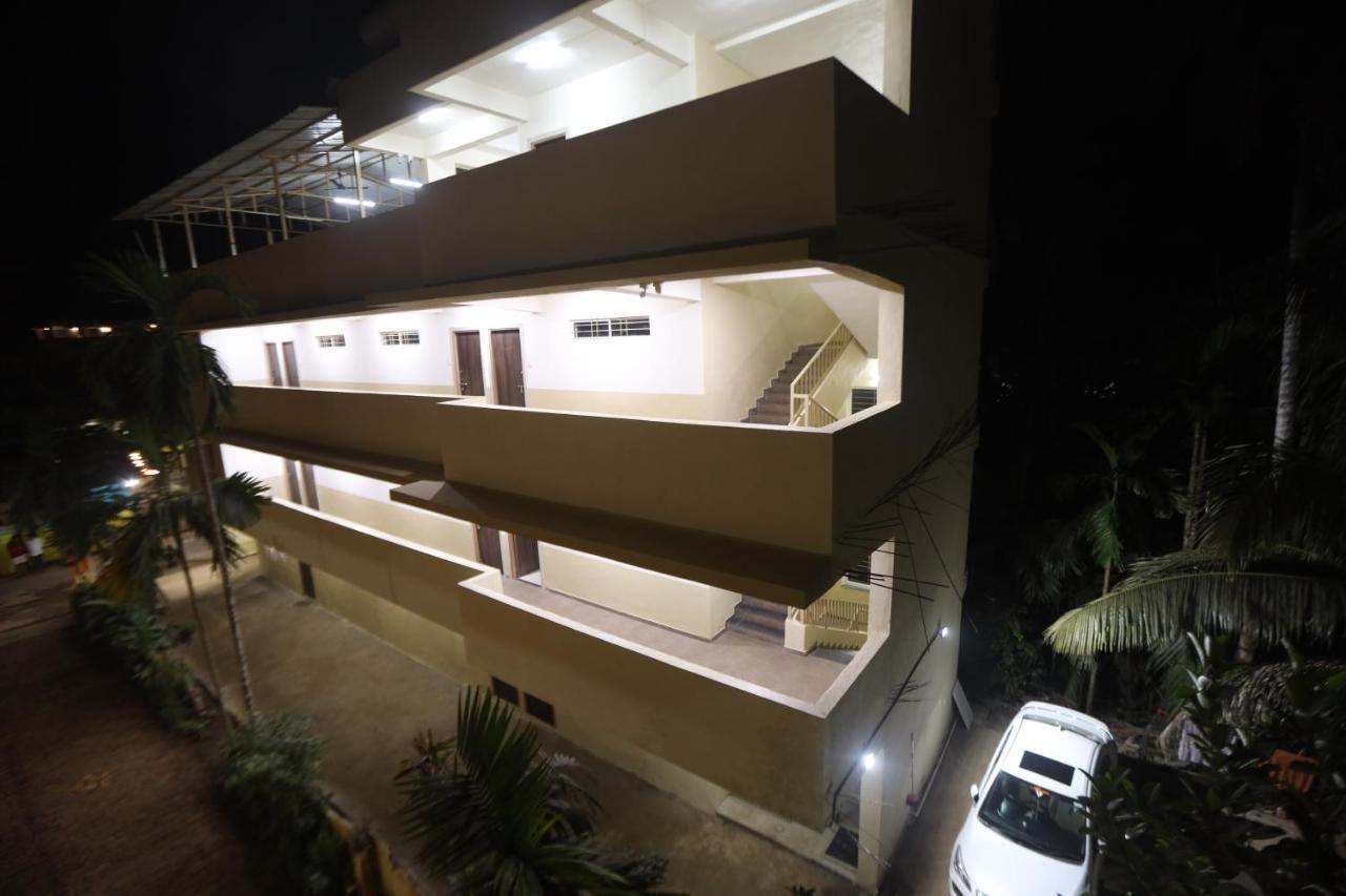Shree Swami Samarth Resort Diveāgar Buitenkant foto