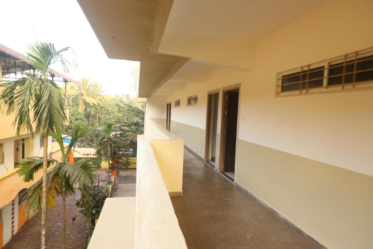 Shree Swami Samarth Resort Diveāgar Buitenkant foto