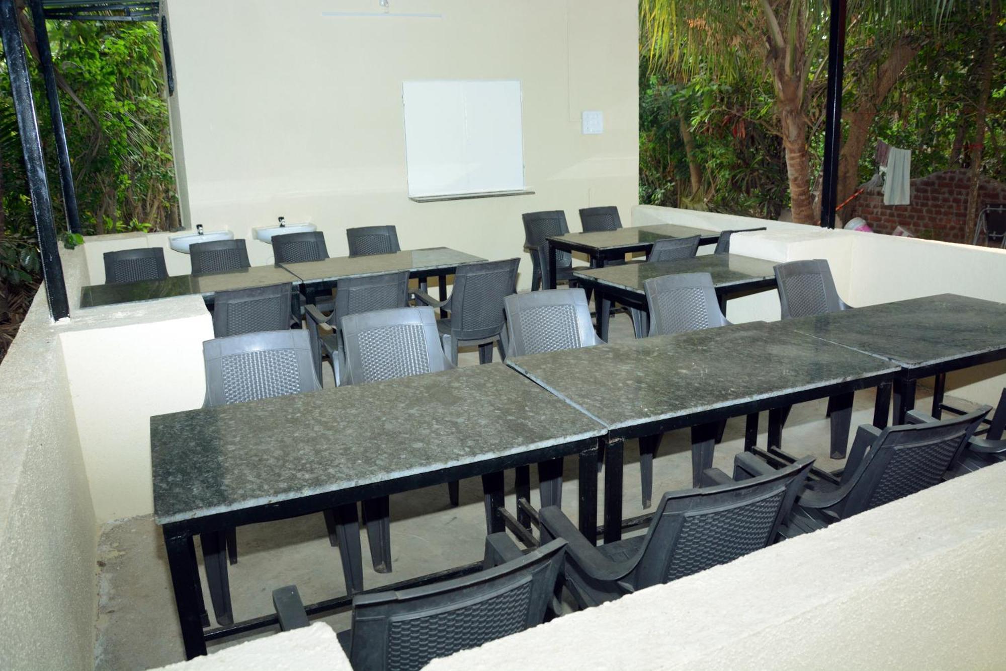 Shree Swami Samarth Resort Diveāgar Buitenkant foto
